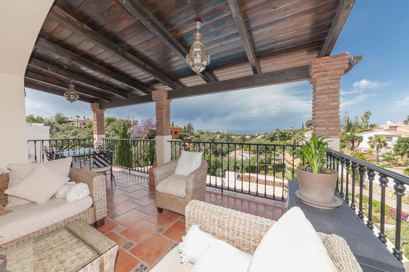 Villa met zee zicht in El Rosario te koop